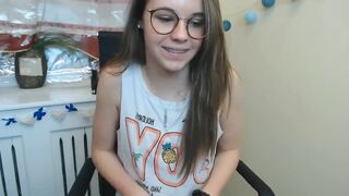 Young blonde whore Marice masturbate on webcam