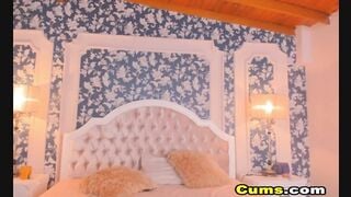 Tattooed Babe With Huge Tits Makes Her Pussy Wet On Cam