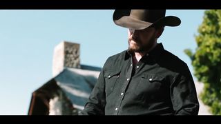 Celebrity Kelly Reilly Loves to Streak and Freak in Yellowstone (2018)