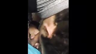 Putaria em banheirao publico