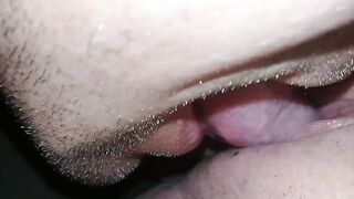 Xupando a xota branquinha