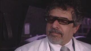 Blond mature pussy vibrating in car