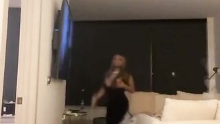 City Girls| Jt Flashes her Boob’s on Live.