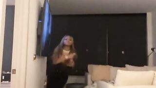 City Girls| Jt Flashes her Boob’s on Live.