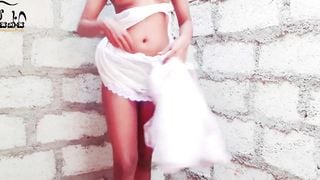 Sri Lankan School Girl in Stock Roomස්කුල් නංගි පාලු ගෙදරක රේප්
