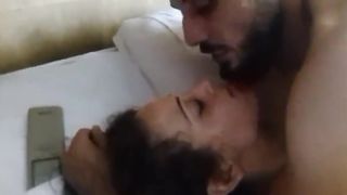 سكس نيك عربي شرموطة سورية بتنتاك من كسها