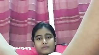 Beautiful Teen Desi Girl Fingering...!!!!