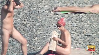 Sex under the sun with REAL amateurs caught on cam