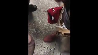 Putaria em banheirao publico