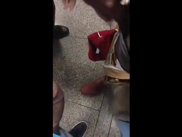 Putaria em banheirao publico