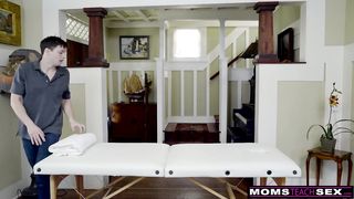 Step Siblings Give StepMom A Mothers Day Fuck S8:E4