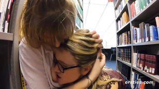 Extrem riskant in der Bibliothek