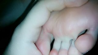 CUM ON SOFT SOLES. Nylon, Pantyhose And Nude Footjob And Solejob
