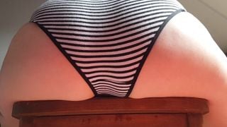 Tattooed pierced emo chick sits twerks bubble butt on chair and does wedgie