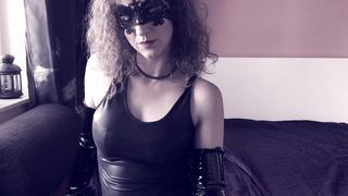 Obey your Mistress! Follow my orders. HotwifeVenus.