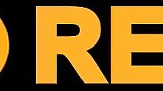 Hot tattooed emo chick walks her pale bubblebutt up the stairs