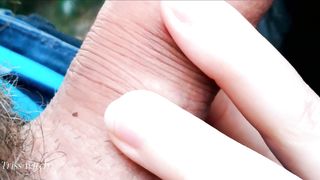 Jeune Couple Amateur surpris entrain de baiser en public Pipe et levrette