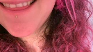 cuming in my friends living room while he is in the shower