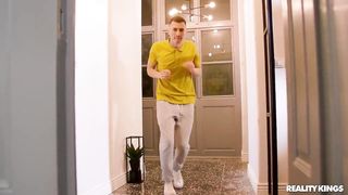 Big Booty Latina Babe Has Hard Anal Fuck and Squirts