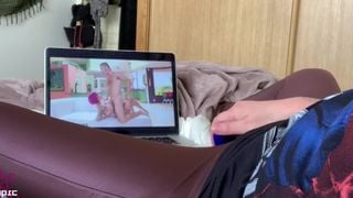 cuming in my spandex leggings watching girls getting tons of jizz