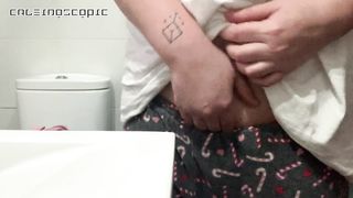 so horny I had to masturbate in my friends toilet in my pijamas