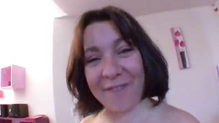 Une main entiere dans le cul pour cette mature!! French amateur