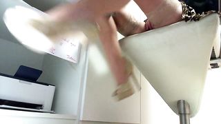 MASTURBATE AT WORK: DAY 18.SPREED PUSSY UNDER MY DESK