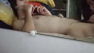 Vlog 2020 : Pinay couple - Trying to make him play an other game and drop his playstation - Blowjob