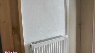 Heiße Influencer wird hart bis zum Squirt und Zusammenbruch gefickt