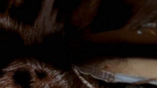 Porno amatoriale Roma -- Consegno un regalo ad una moglie mentre il cornuto è in cucina