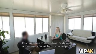 VIP4K. Hombre toma cámara y organiza casting porno en agencia de préstamos