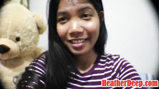 10 Weeks Pregnant Thai Teen Heather Deep gives blowjob and gets cum in mout