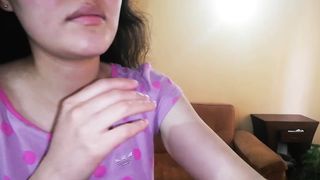 Esperaba Mí Paquete, Pero me Llegó Una Cogida Lesbica