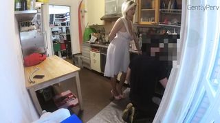 PLUMBER ADVENTURE Pt 1. Casalinga MILF Vuole Il Cazzo Dell'idraulico.