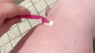 Sugar Dandy Shaving Legs Silky Smooth