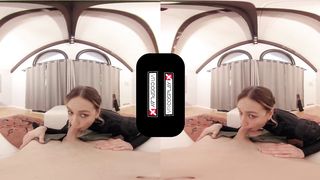 Teen Blonde Katniss Fulfills her Fuck Fantasy HUNGER GAMES a XXX