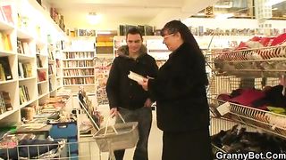 Nerdy granny is picked up and fucked