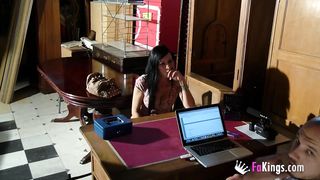 Casting for hot Spanish brunette