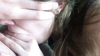 The Girl can't let the Cock out of her Mouth