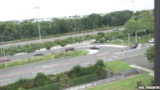 Katy Rose Décide De Baiser Avec 2 Inconnus Rencontrés Dans La Rue Parce que Son Mec La Trompe !!!