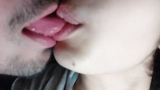SALIVA FRENCH TONGUE KISSING - Real Couple CLOSE UP HD