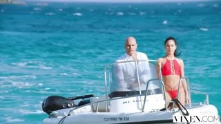 VIXEN Latina Sugar Baby Satisfies Her Daddy On Vacation