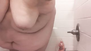 Bellebelly2020 in the Shower!!!