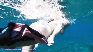 Athletic Sunbather get Naked Underwater ! Snorkel in 4k