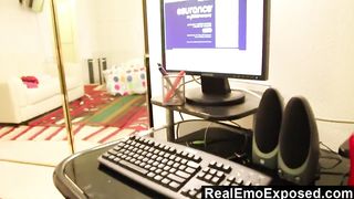 RealEmoExposed - Ball Sucking Emo Angel Starr Deepthroat Blowjob