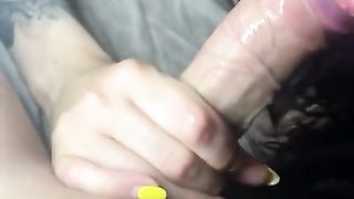 Сосет мой хуй