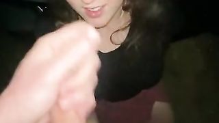 Amateur Public Blowjob and Facial in Parking Lot