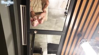 Masseuse Deep Sucking Cock Miscular Guy and Fucking - Cum Mouth