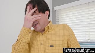 Yummy gal with phat ass enjoys hardcore pussy drilling