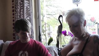 PerfectMILF.com - Hot-Schneckchen Der Sube Junge Tramper